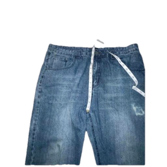 Broke in Plus SZ Women's Pre-Loved MODERNIZED Jeans SZ 43X32 Jeans Straight Leg - Picture 4 of 9